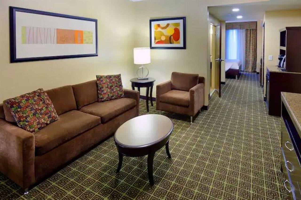 Hilton Garden Inn Springfield Eksteriør bilde